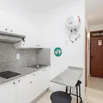 Apartament Comfy Renovated Next To The